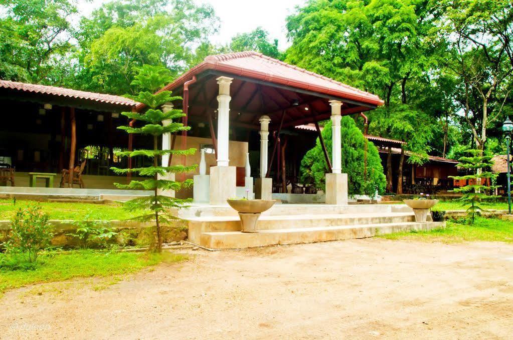 Amaranta Classic Retreat Bambaragaleyaya Extérieur photo