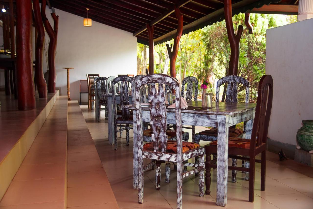 Amaranta Classic Retreat Bambaragaleyaya Extérieur photo